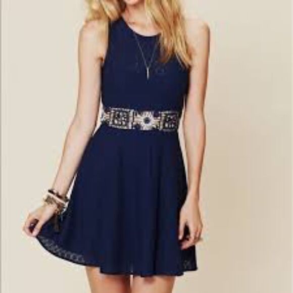 Free People Cutout Daisy Waist Navy Dress Size 12 - Picture 1 of 6